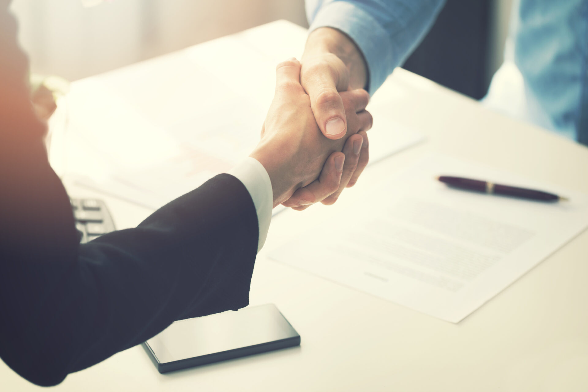 Única inicia parceria com Tektronix, referência global no segmento eletroeletrônico